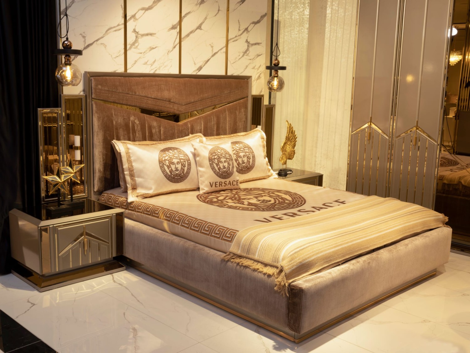 Lion Gold спальня